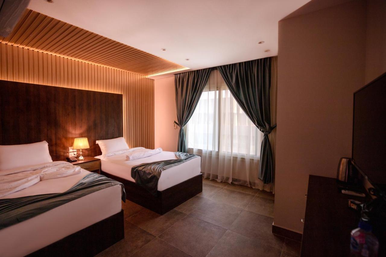 Blue Pyramids Eyes Hotel Al Kawm al Akhdar 外观 照片