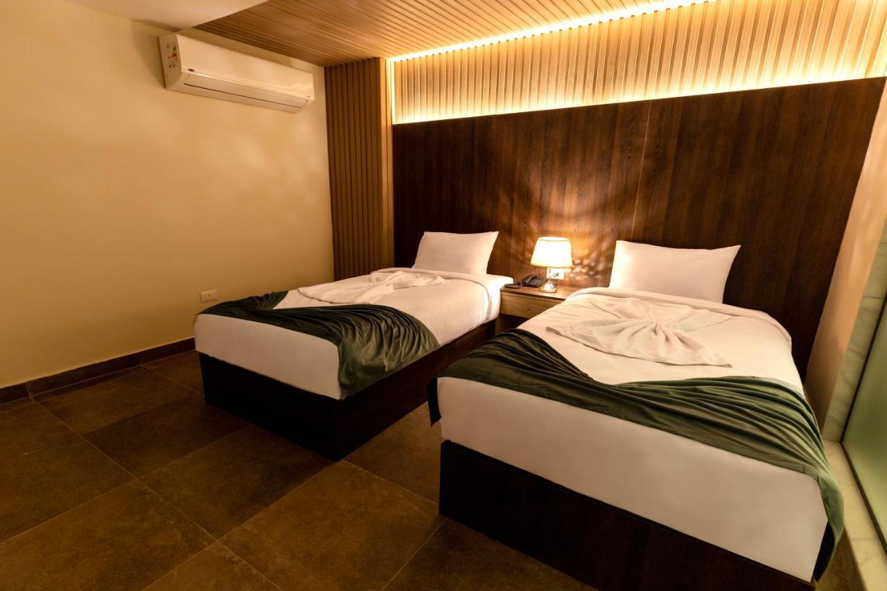Blue Pyramids Eyes Hotel Al Kawm al Akhdar 外观 照片